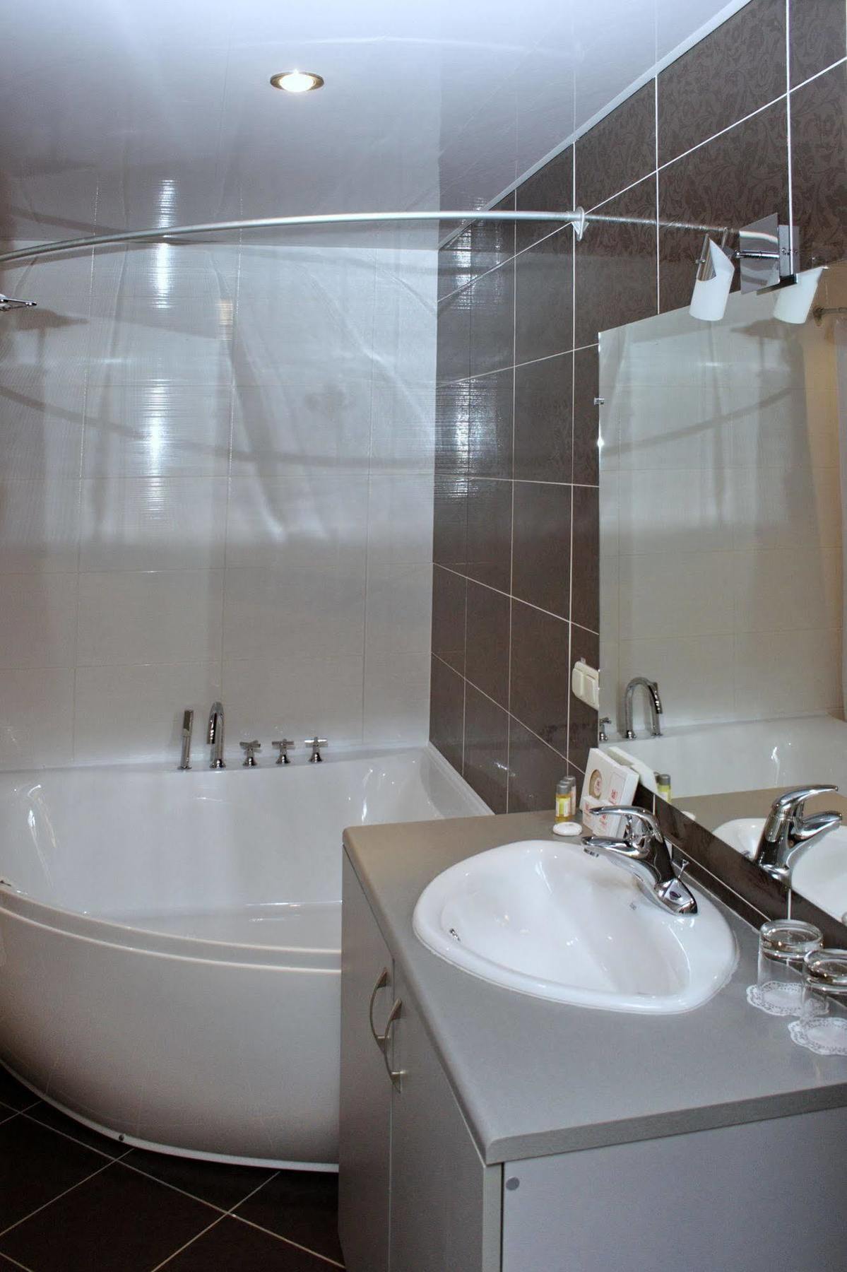 Premier Hotel Shafran Сумы Экстерьер фото